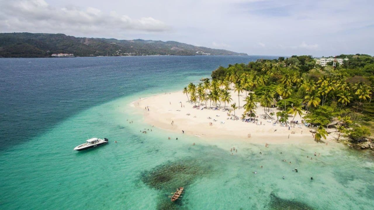Santo Domingo: Los Haitises National Park Day Trip — Guided tour and outdoor activity