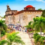 De la Bavaro: Tur al orașului colonial Santo Domingo — Guided tour and outdoor activity