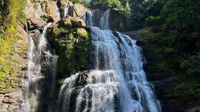 Manuel Antonio: Nauyaca Waterfalls All Inclusive Full Day — Guided tour and outdoor activity