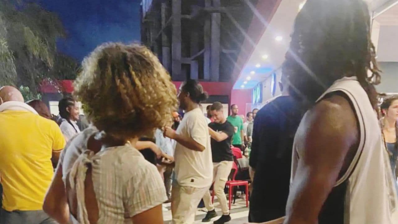Santo Domingo: Bachata Social Dancing Tour — Guided tour and outdoor activity