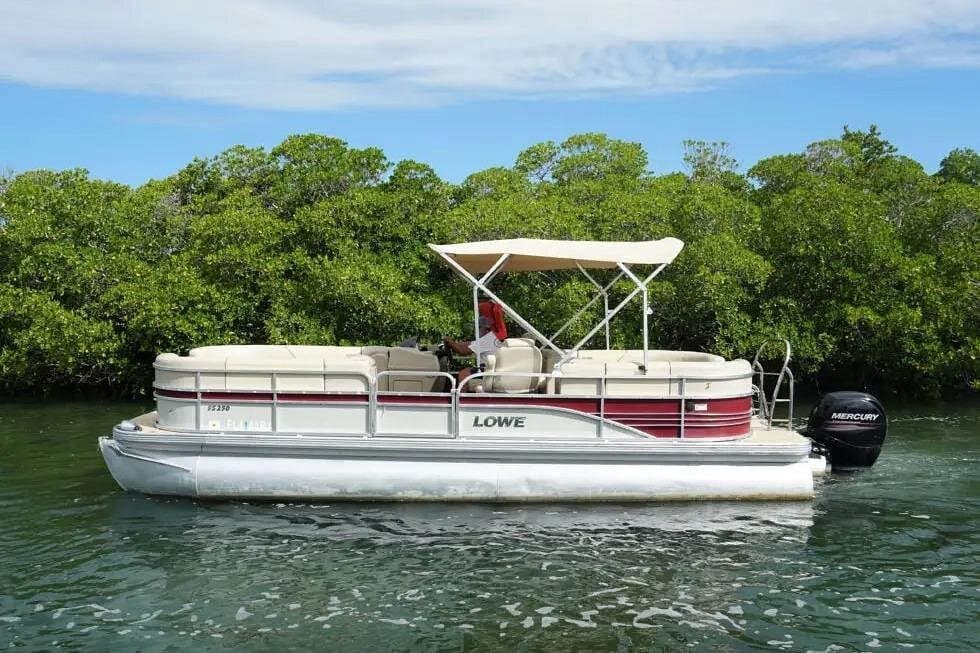 Key West: 22ft Premier Pontoon Rental 115 HorsePower 10 passengers — Guided tour and outdoor activity