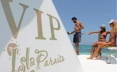 Private: Catamaran Journey to Cayo Arena with Gourmet Lunch — Guided tour and outdoor activity