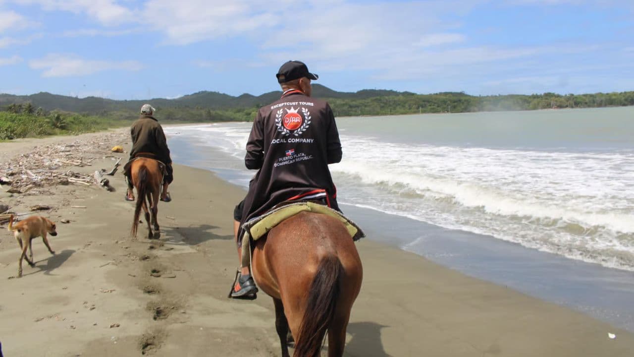 Équitation plage et campagne — Guided tour and outdoor activity