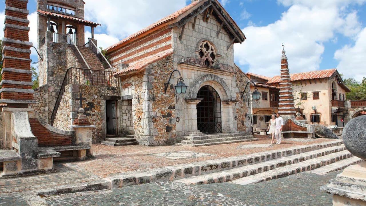 Las Maravillas Cave & Altos de Chavon — Guided tour and outdoor activity