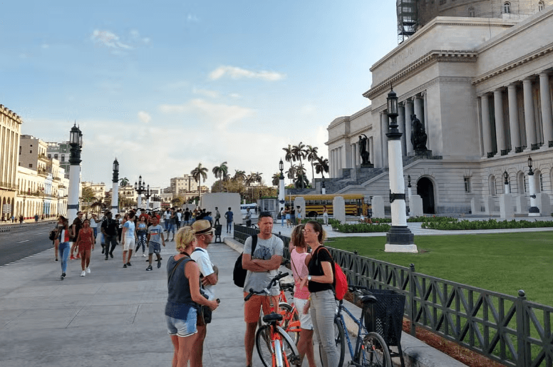 Havana Bike Tour — Guided tour and outdoor activity