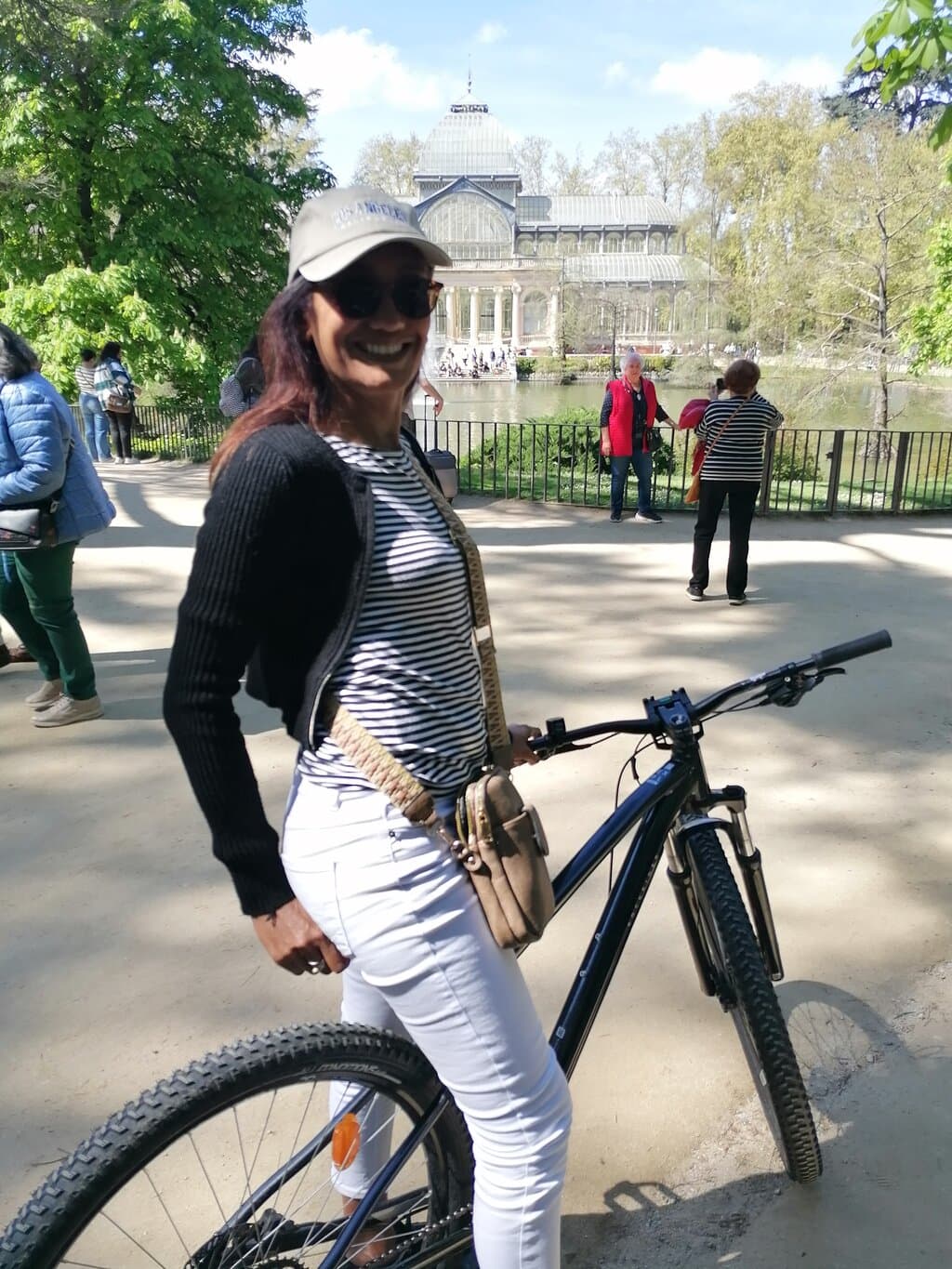 Madrid Retiro Park and Literary Quarter by Bike — Guided tour and outdoor activity