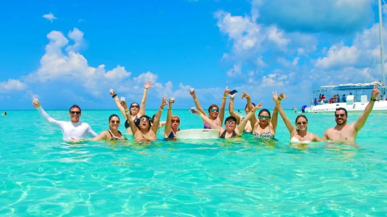 Aventura Exótica ve Isla Saona: Paraíso en la Piscina Natural — Guided tour and outdoor activity