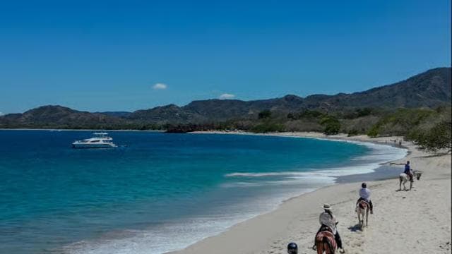 Horseback Riding & Massages Beach Tour — Guided tour and outdoor activity