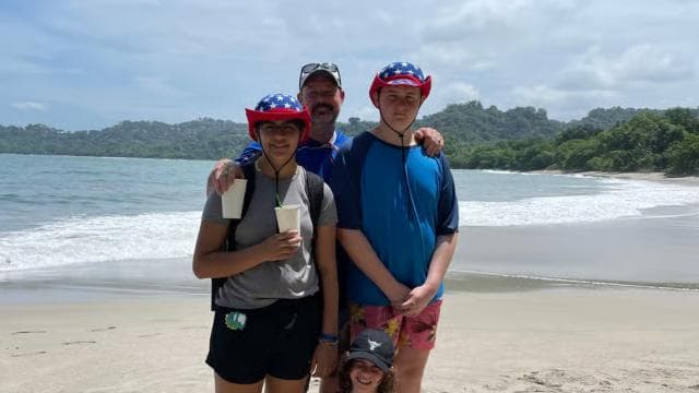 Manuel Antonio National Park: Animal watching hike — Guided tour and outdoor activity