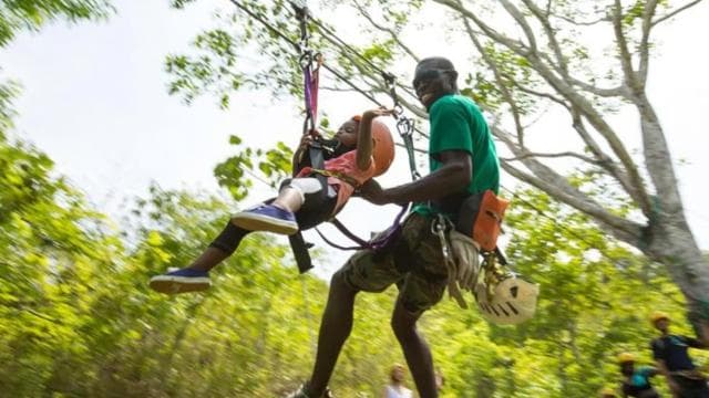 Jaco: Mountain & Ocean View Waterfall Zipline Tour — Guided tour and outdoor activity
