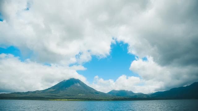 Lake Arenal Kayaking Tour — Guided tour and outdoor activity