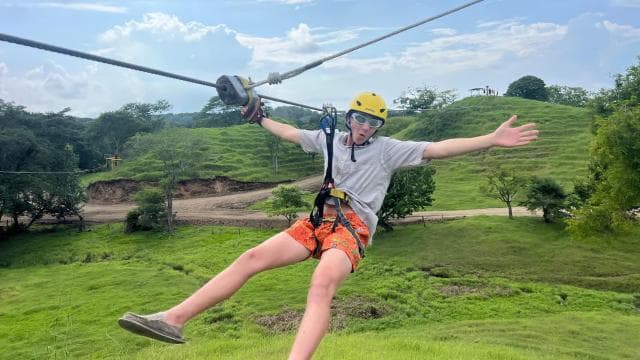 Zip line Nosara — Guided tour and outdoor activity