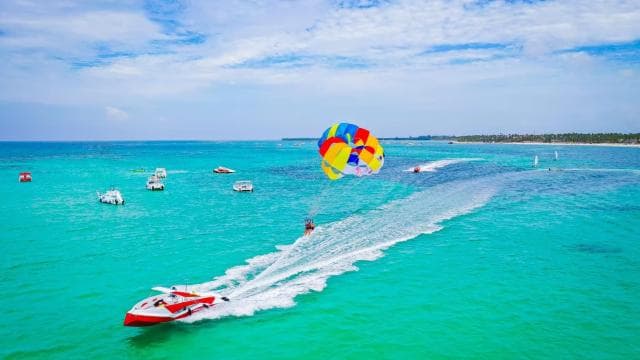 Punta Cana Area: Party Cruise with Parasailing and Open Bar — Guided tour and outdoor activity