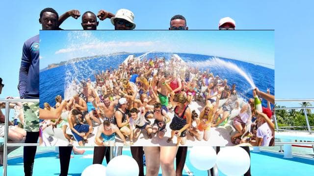 Genießen Sie 3 Stunden auf der VIP-Yacht-Partykreuzfahrt mit offener Bar — Guided tour and outdoor activity
