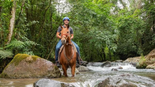Horseback riding to La Fortuna Waterfall — Guided tour and outdoor activity