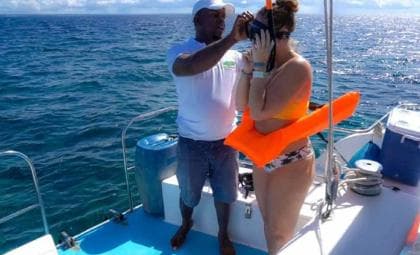 Catalina Island with Snorkel, Open Bar and Lunch — Guided tour and outdoor activity