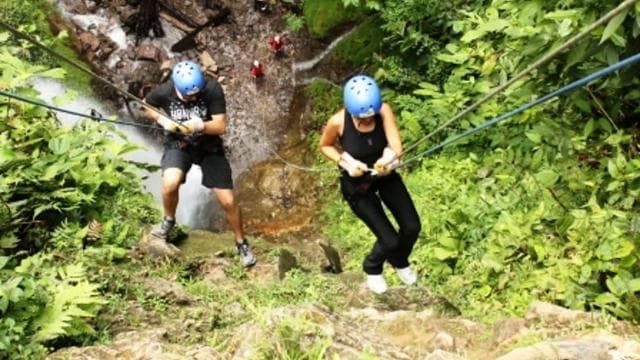 La Fortuna: Canyoning and Waterfall Rappelling Experience — Guided tour and outdoor activity