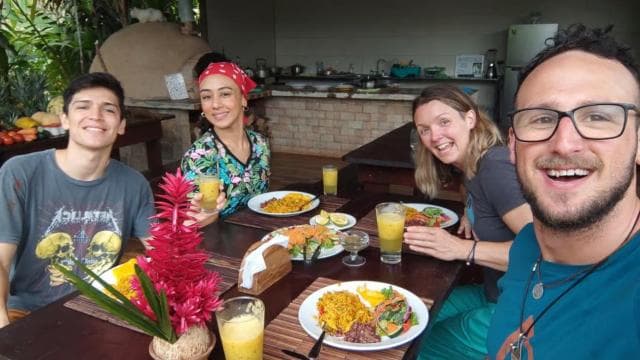 Cooking with a Costa Rican family — Guided tour and outdoor activity
