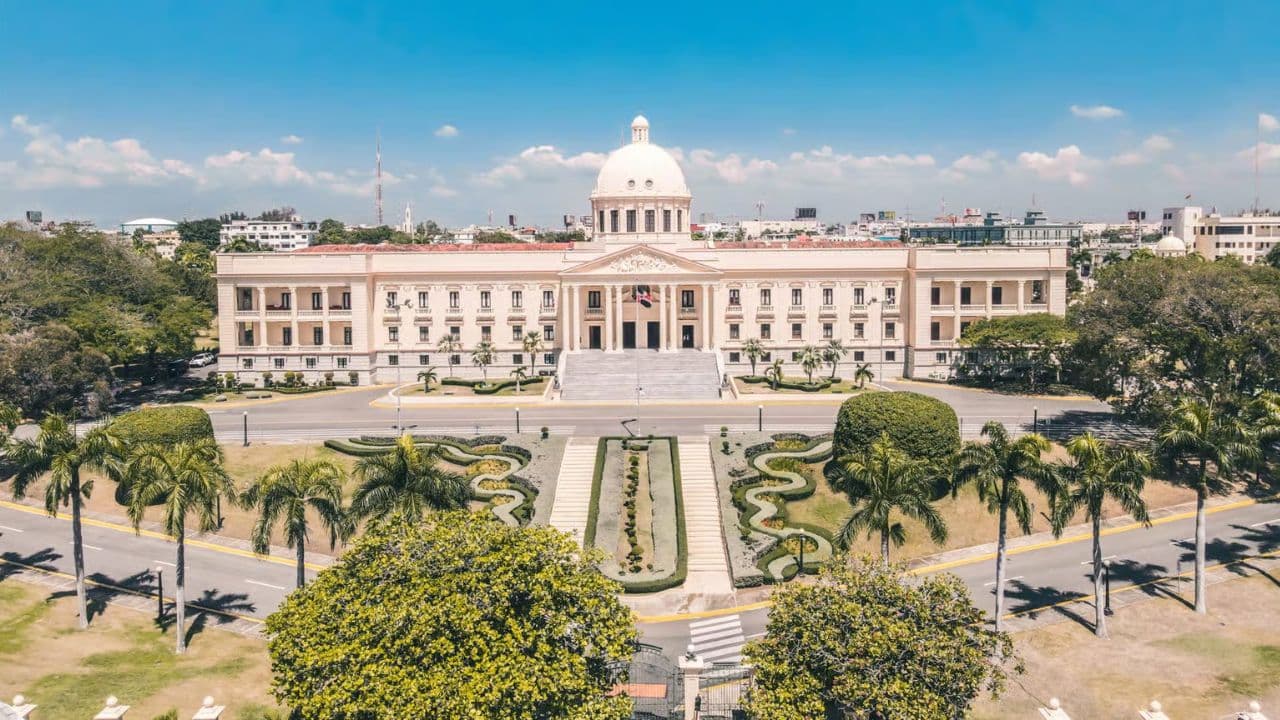 Colonial Santo Domingo and hidden natural beauties City Tour — Guided tour and outdoor activity