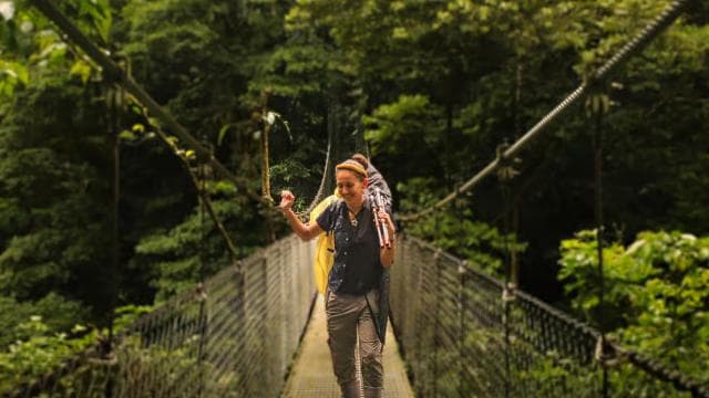 La Fortuna: Hanging Bridges and Zip Line Tour with Lunch — Guided tour and outdoor activity