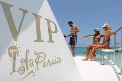 Cayo Arena: VIP Experience in Luxury Catamaran — Guided tour and outdoor activity