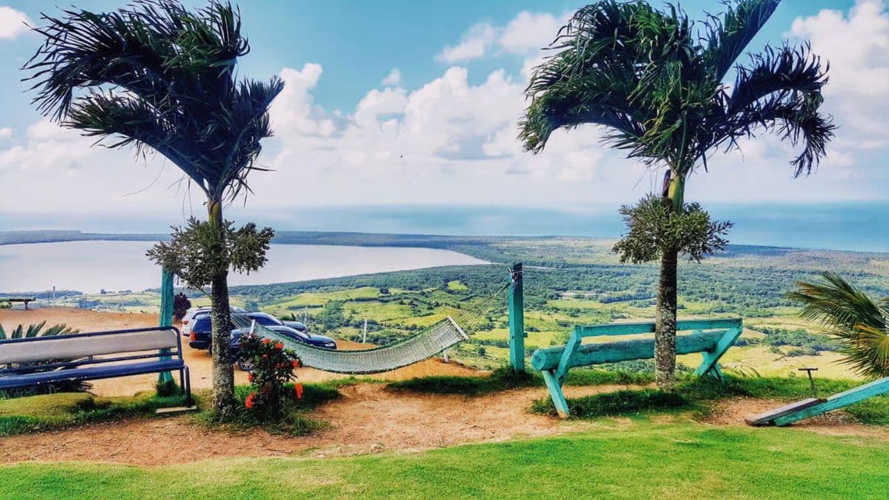 Explore the Magic of Montaña Redonda: Adventure and Views — Guided tour and outdoor activity
