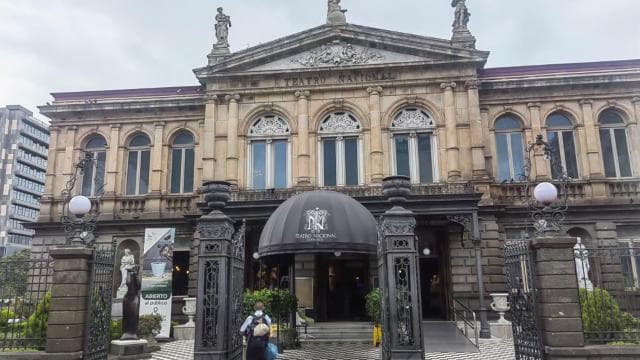 San Jose: City Tour and Central Market with Local Food — Guided tour and outdoor activity