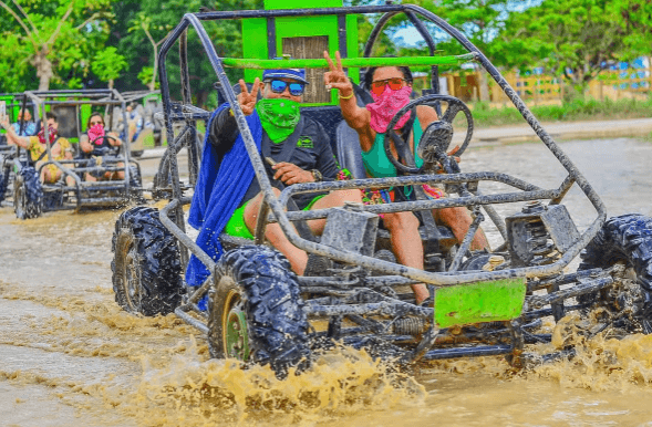 Punta Cana: Samaná Cayo Levantado & El Limón Waterfall Tour — Guided tour and outdoor activity