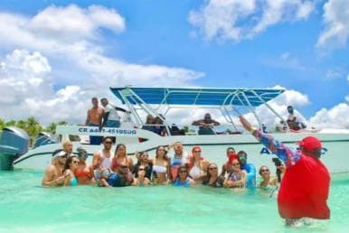 Private Day Excursion to Saona Island from Juan Dolio — Guided tour and outdoor activity