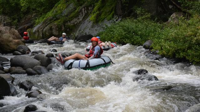 Liberia: Extreme tubing in a canyon with natural pools and adrenaline — Guided tour and outdoor activity