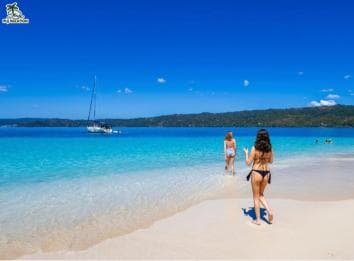 Punta Cana: Samana safari between waterfalls and beaches — Guided tour and outdoor activity