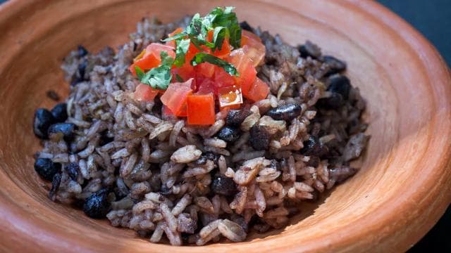 10 Rezepte Alkoholischer Kochworkshop in San Jose, Costa Rica — Guided tour and outdoor activity