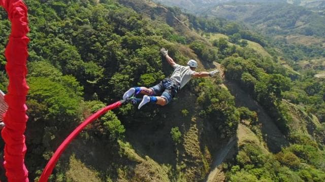 Monteverde: Eksperyans Bungee Jumping — Guided tour and outdoor activity