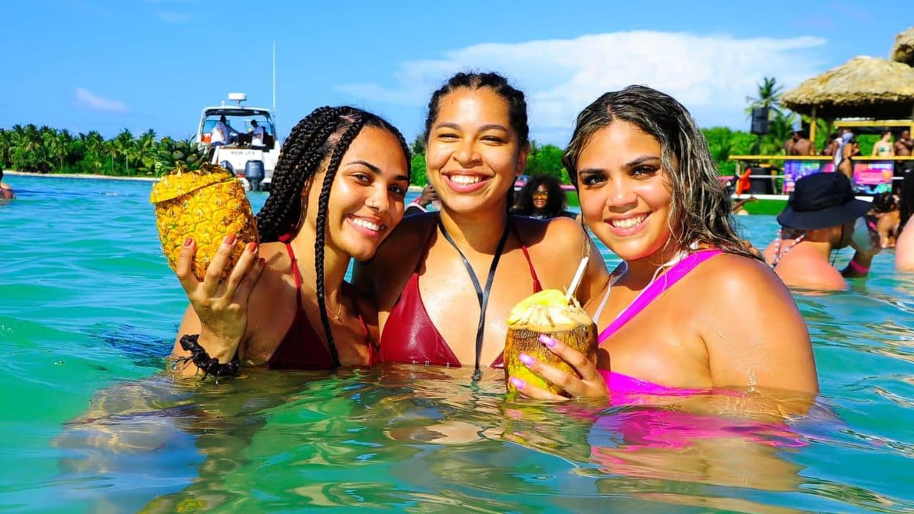 Punta Cana: Caribbean Lake Park Flyboard Experience — Guided tour and outdoor activity