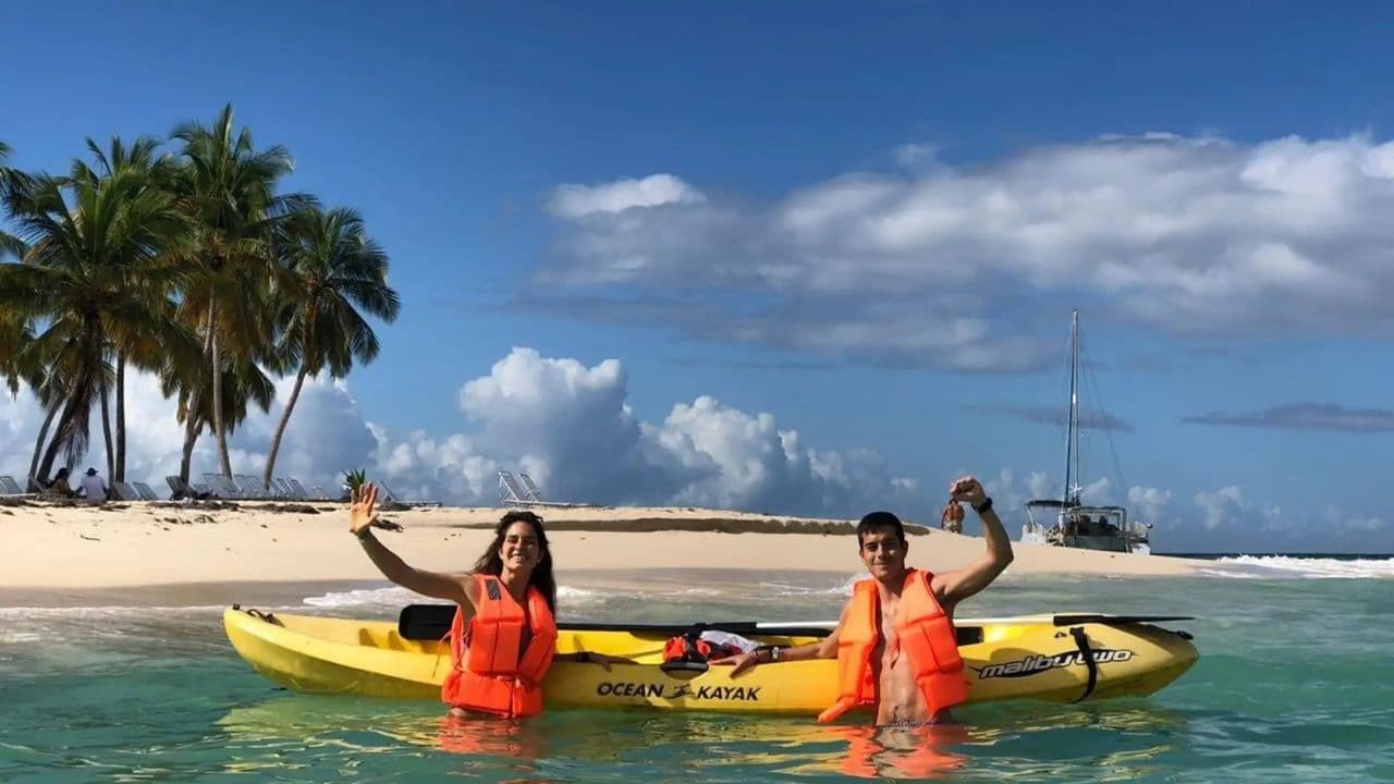 Punta Cana: Parasailing Experience with Pickup Include — Guided tour and outdoor activity