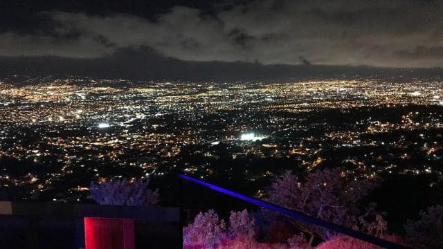 San José: City Tour & Scenic Dinner — Guided tour and outdoor activity