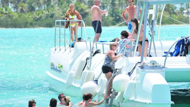 Santo Domingo: Catamaran to Saona An Unforgettable Journey — Guided tour and outdoor activity