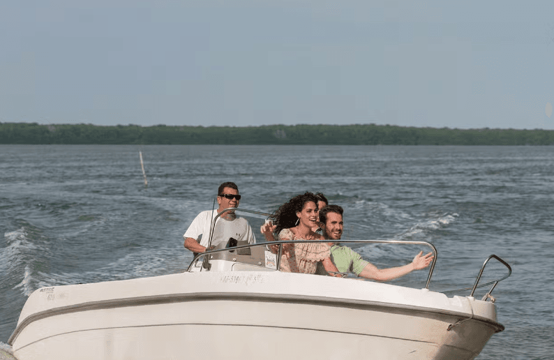 Day Trip to Morón & La Redonda Lagoon — Guided tour and outdoor activity