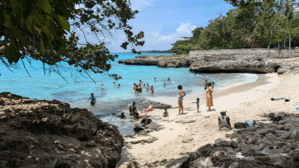 Santo Domingo: Los Tres Ojos, Boca Chica & More — Guided tour and outdoor activity