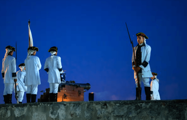 Havana Cannon Firing Ceremony — Guided tour and outdoor activity
