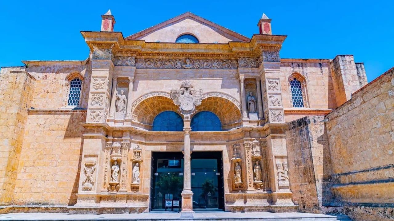 Santo Domingo: Historical Tour in the Colonial City — Guided tour and outdoor activity