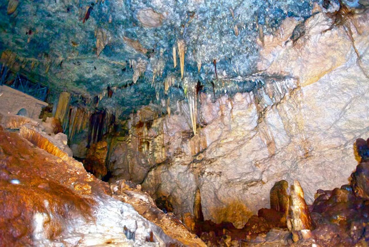 Matanzas & Bellamar Caves Tour — Guided tour and outdoor activity