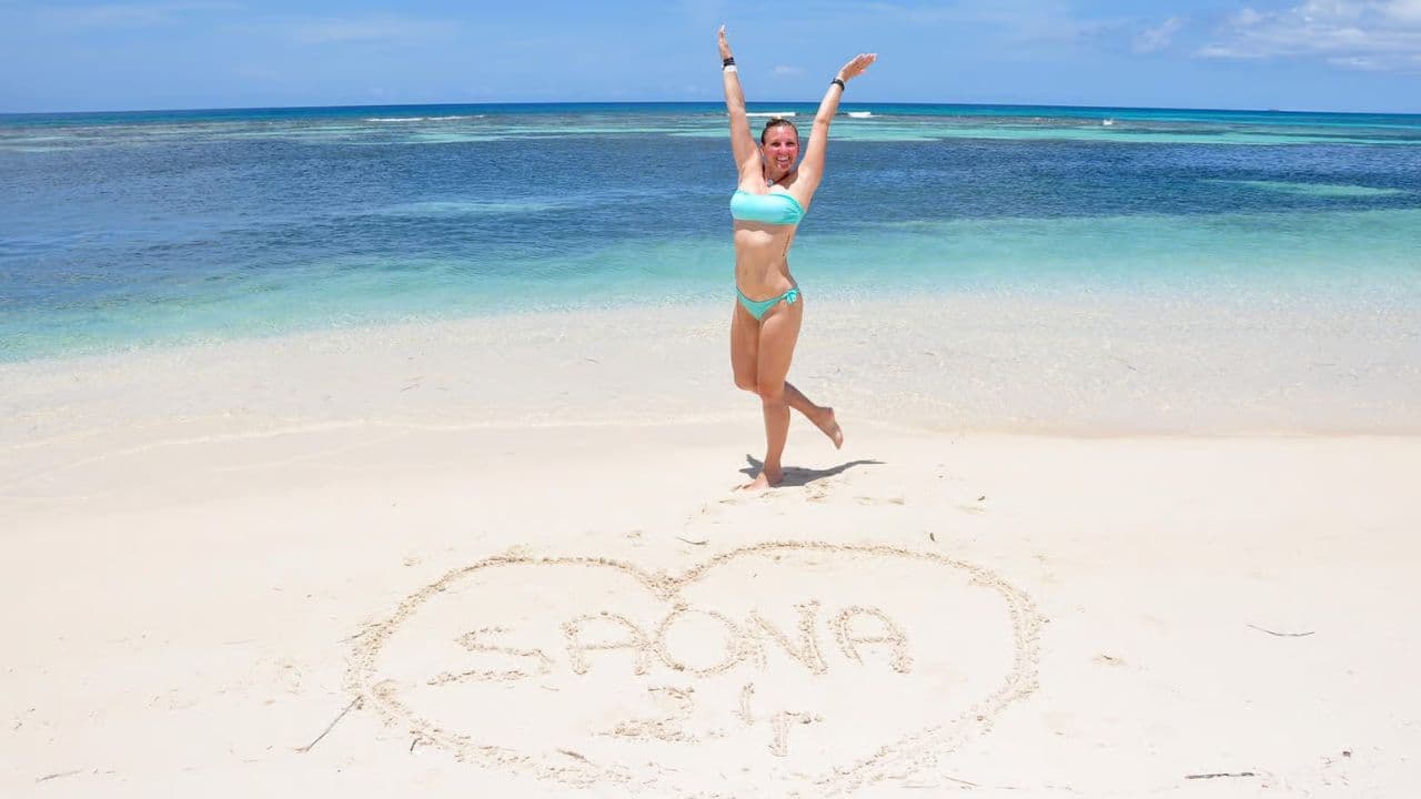 Saona Island: Catamaran tour to a Dream Beach, all inclusive — Guided tour and outdoor activity