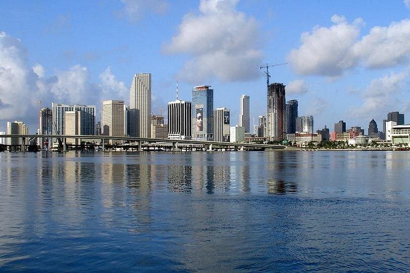 COMBO Miami City & Boat Tours ,Stops at Wynwood and Little Havana — Guided tour and outdoor activity