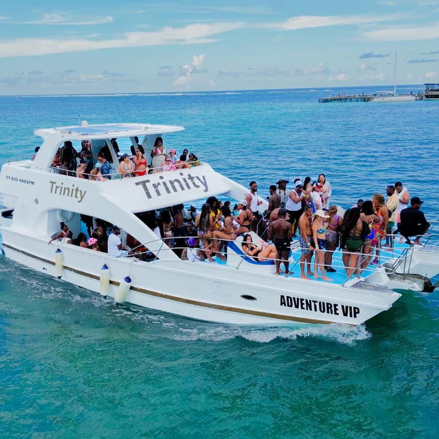 Punta Cana: Party Boat with Snorkeling, Booze And Hip Hop — Guided tour and outdoor activity