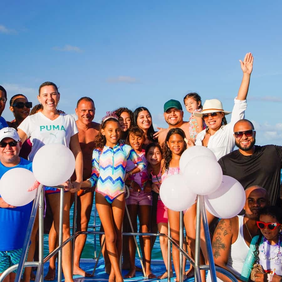 Punta Cana: Private Catamaran Cruise, Snorkeling & Open bar — Guided tour and outdoor activity