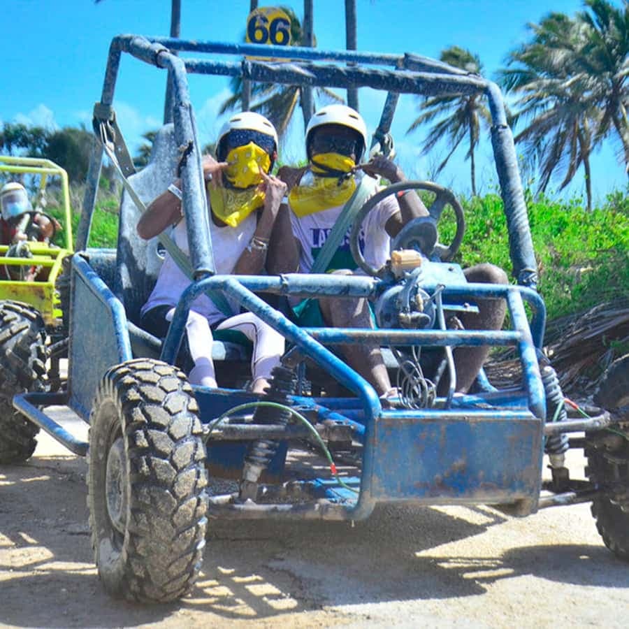 Punta Cana: Boogie Boarding and Parasailing Adventure — Guided tour and outdoor activity