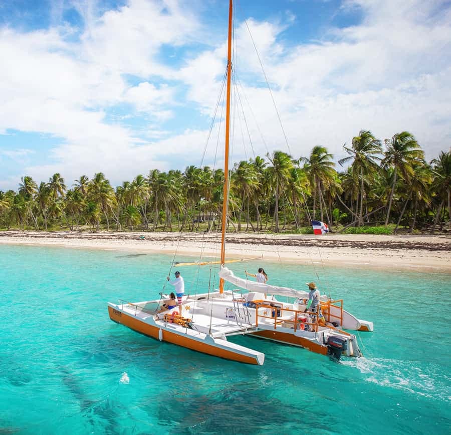Punta Cana: Catamaran Tour with Food, Drinks, and Snorkeling — Guided tour and outdoor activity