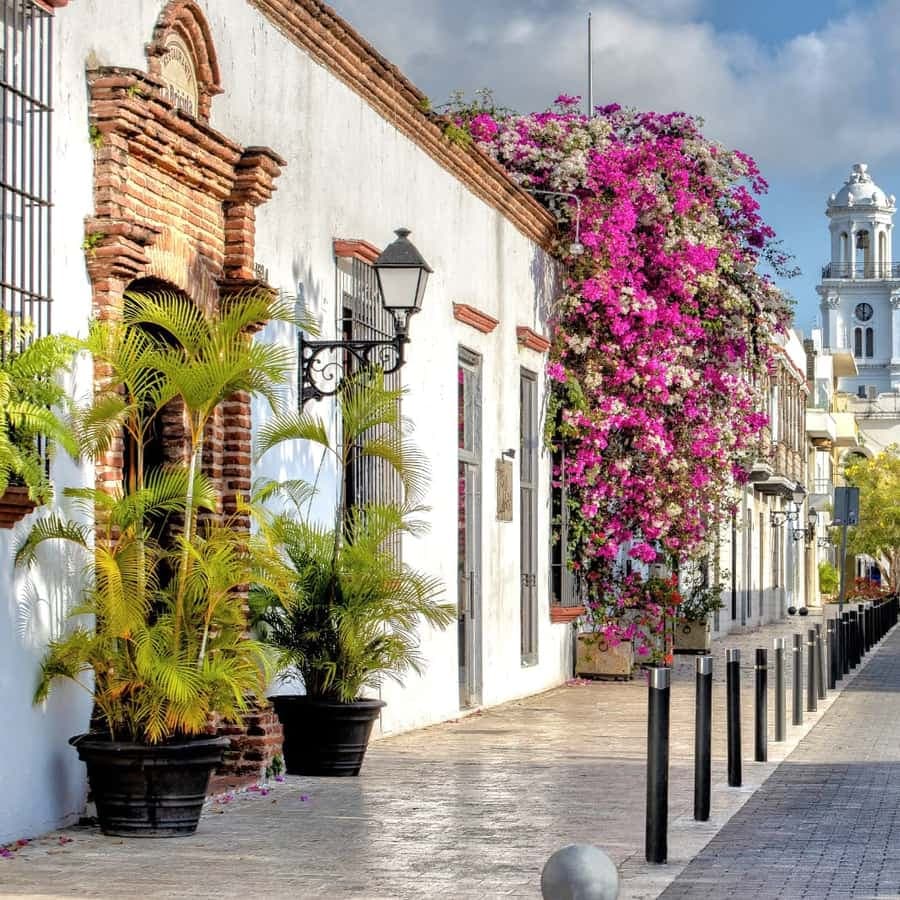Santo Domingo: City Highlights Guided Tour with Lunch — Guided tour and outdoor activity