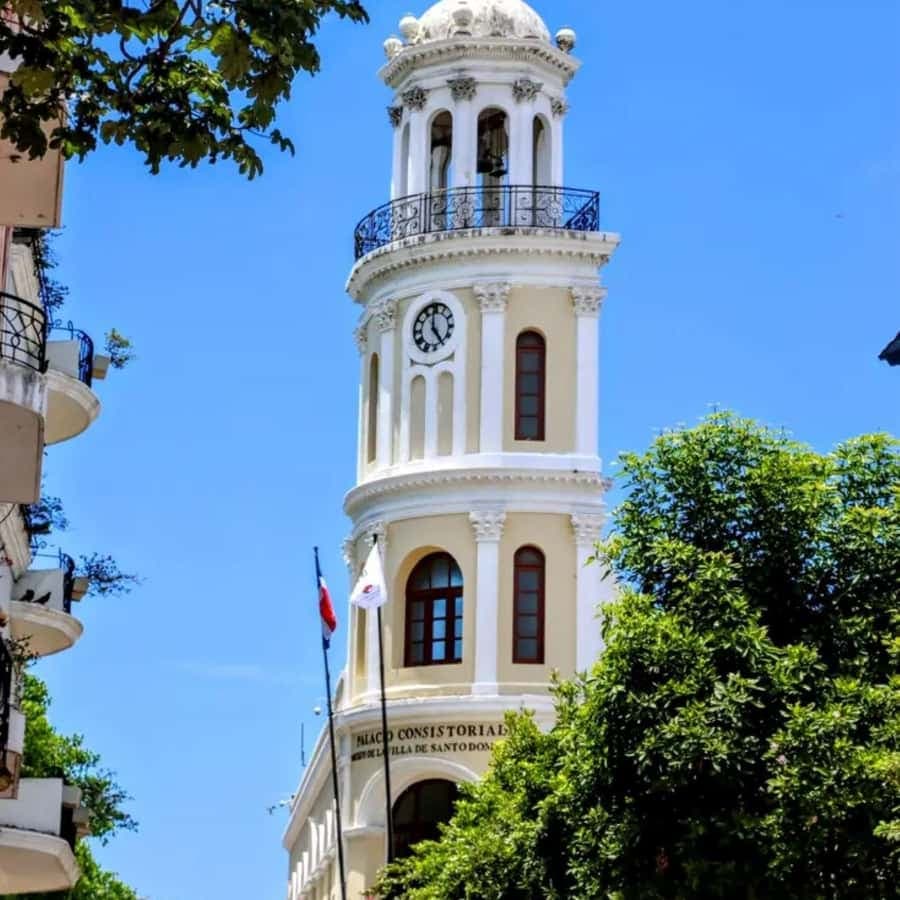 Punta Cana: Santo Domingo Day Trip with Buffet Lunch — Guided tour and outdoor activity